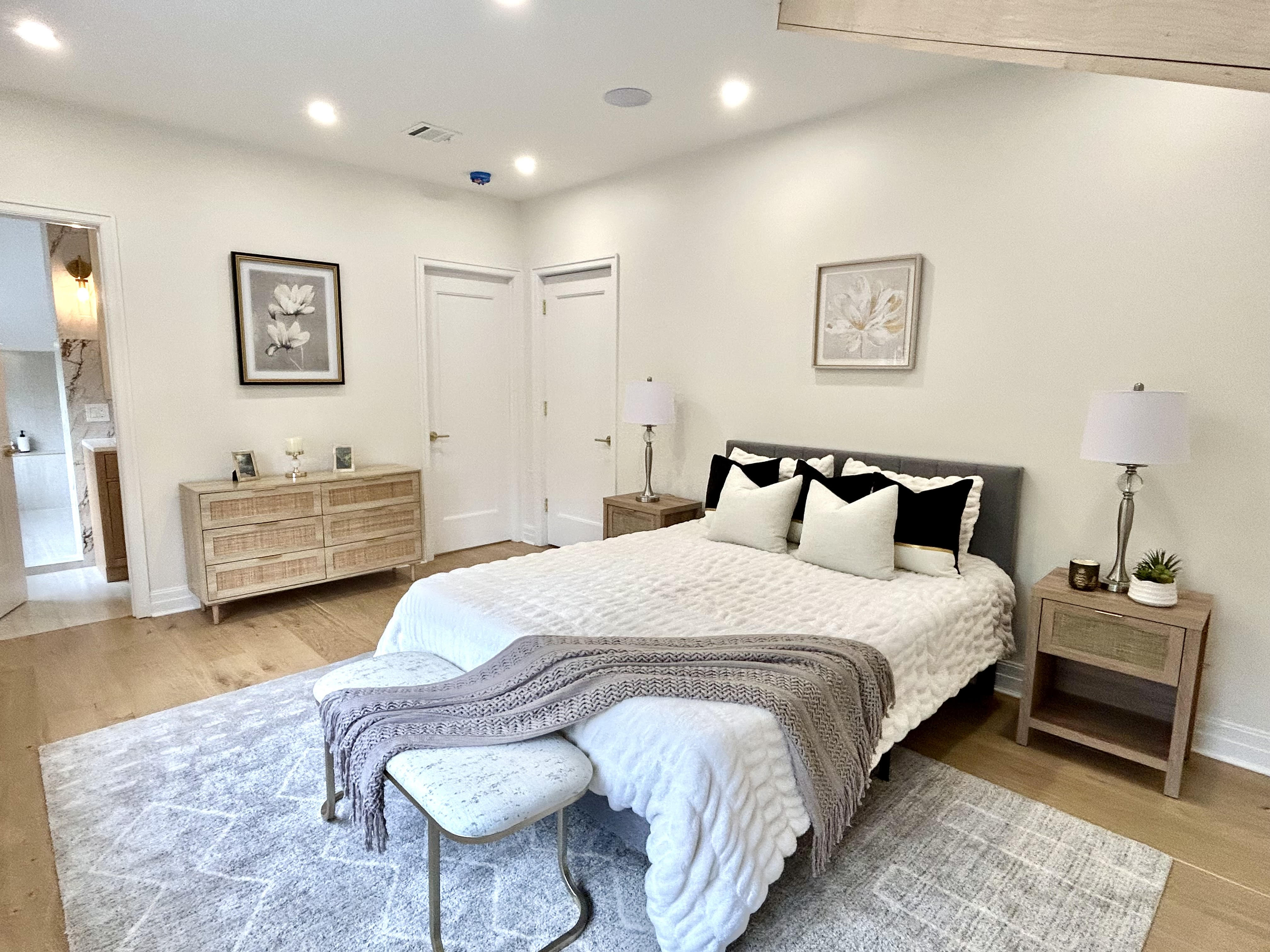 A stylish living area with contemporary furniture and tasteful decor.